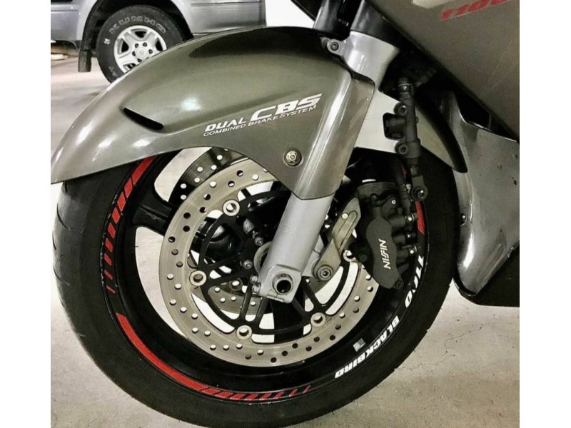 Identificação guarda-lamas CBR 1100XX
